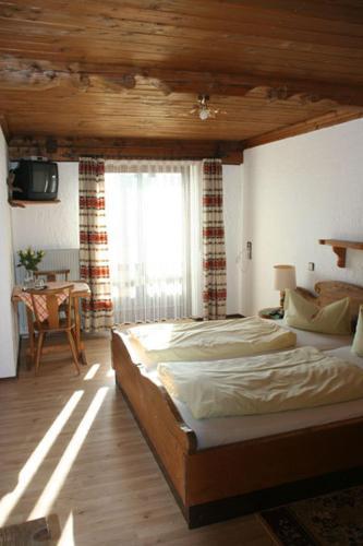 Hotel Negele Hohenfurch Экстерьер фото